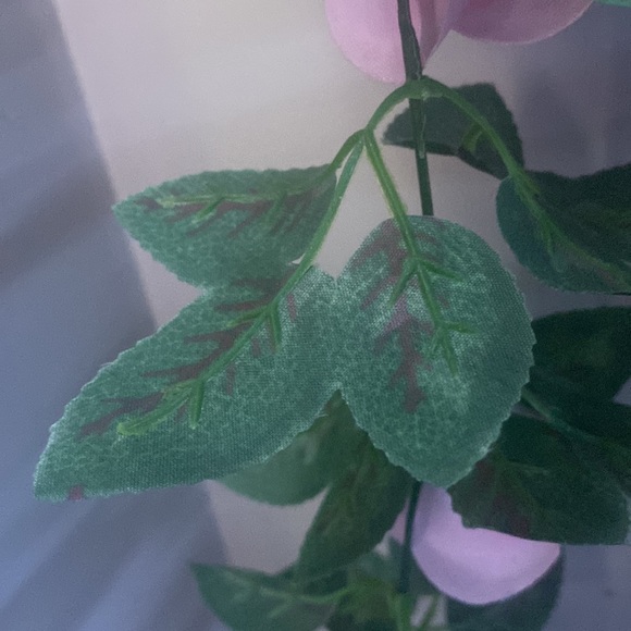 fake flowers for room decoration - Picture 3 of 3